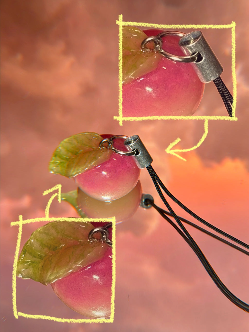 Mini peach charm (dije)